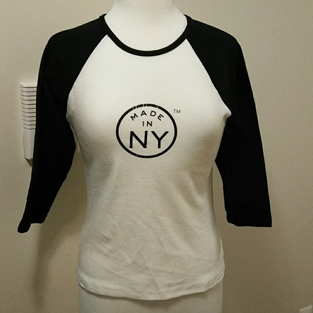 Poular Sport made in new york shirt size XL.